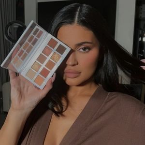 Kylie cosmetics Bronze pallette